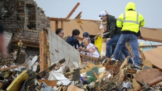 Des dizaines de personnes auraient été blessées par les tornades