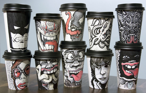 Miguel Cardona: Il réalise des oeuvres sur ses gobelets de café