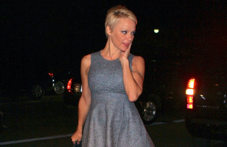 Pamela Anderson avec sa nouvelle coupe de cheveux