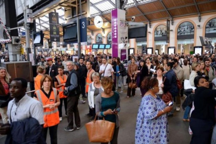 SNCF: La grève des cheminots se poursuit