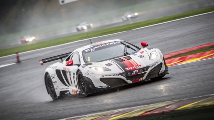 McLaren MP4 12C - 24 Heures de Spa en direct live streaming