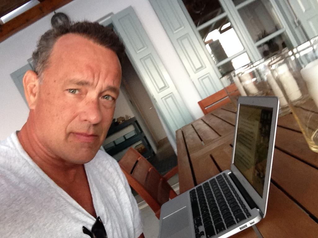 Tom Hanks - Hanx Writer