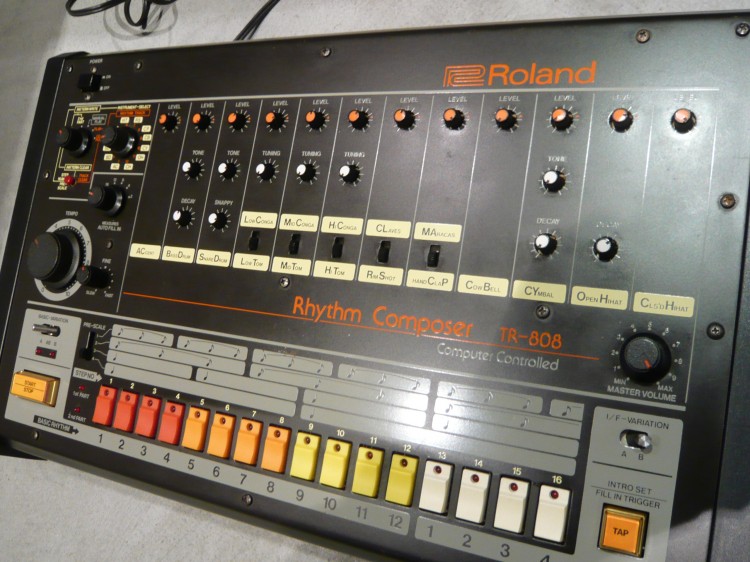 TR 808 Roland