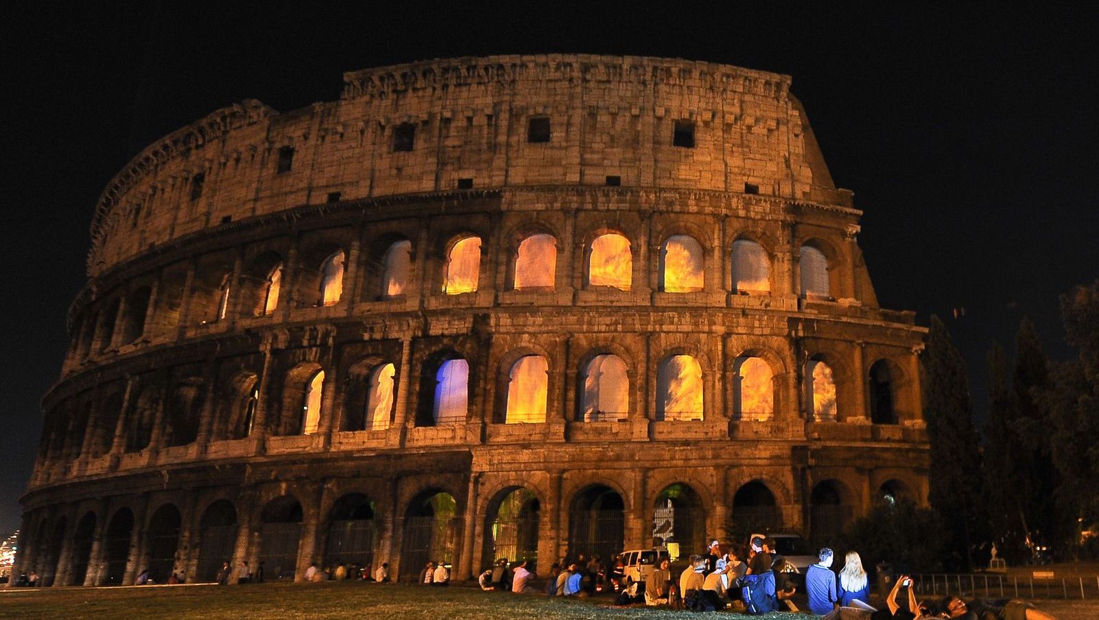 20.000 € d'amende pour avoir gravé son initiale sur le Colisée