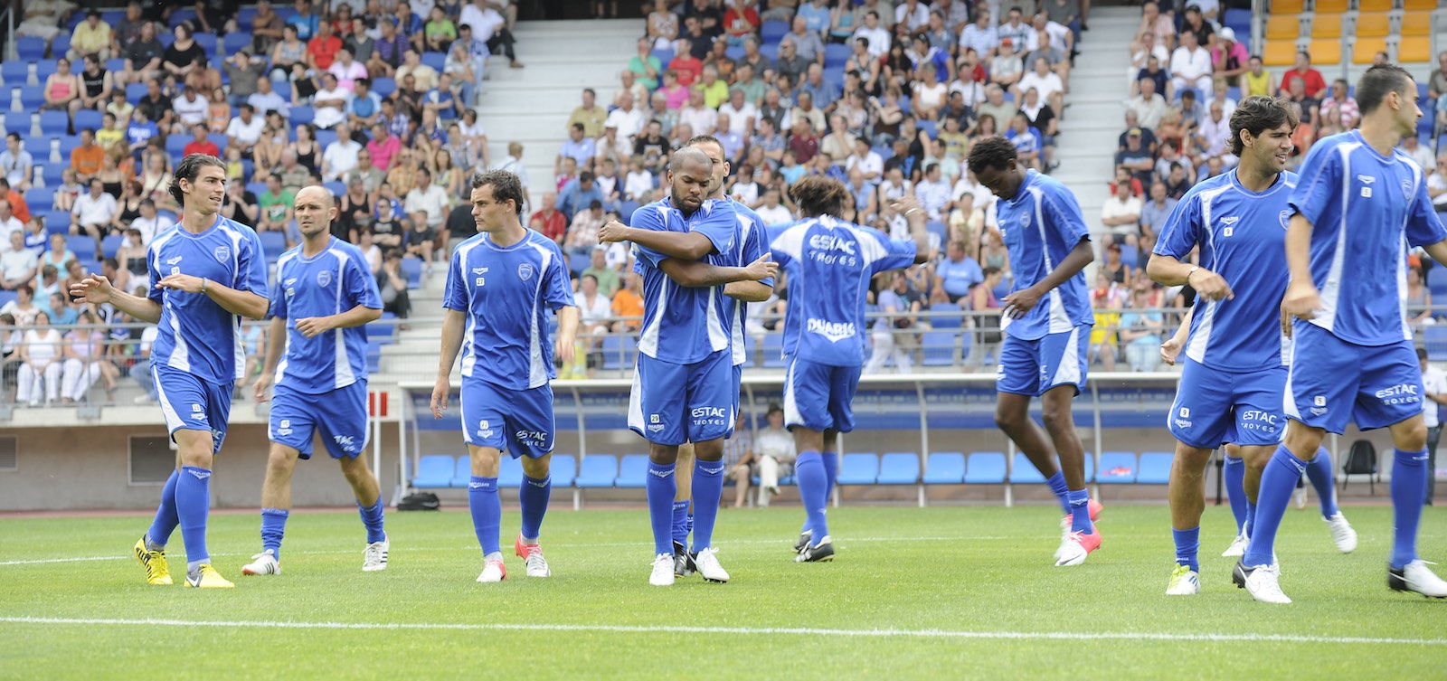 Match ESTAC Troyes vs Nîmes Olympique en direct live sur Eurosport a partir de 20h30