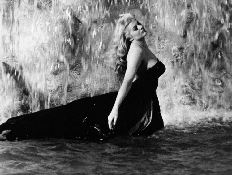 Anita Ekberg dans Dolce Vita