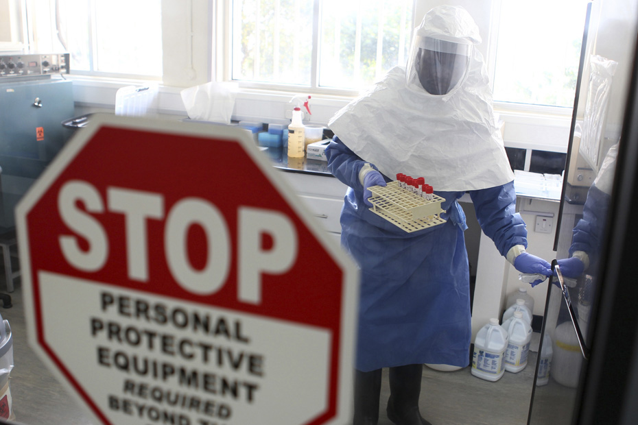 Ebola-la-levée-du-couvre-feu-au-Liberia.