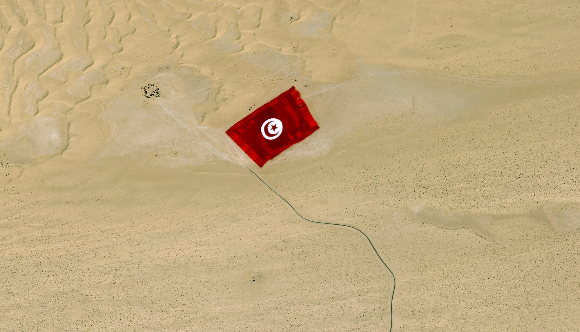 La Tunisie enregistre le record du monde avec le plus grand drapeau