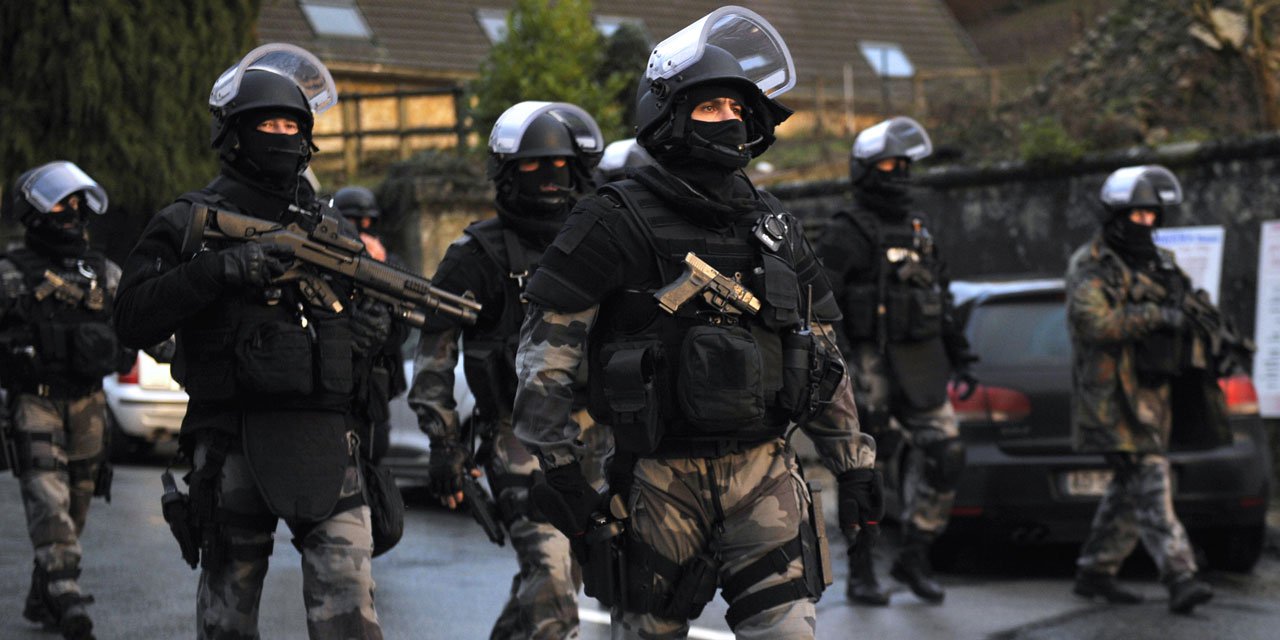 Raid - Prise d'otages dans un centre commercial à Paris